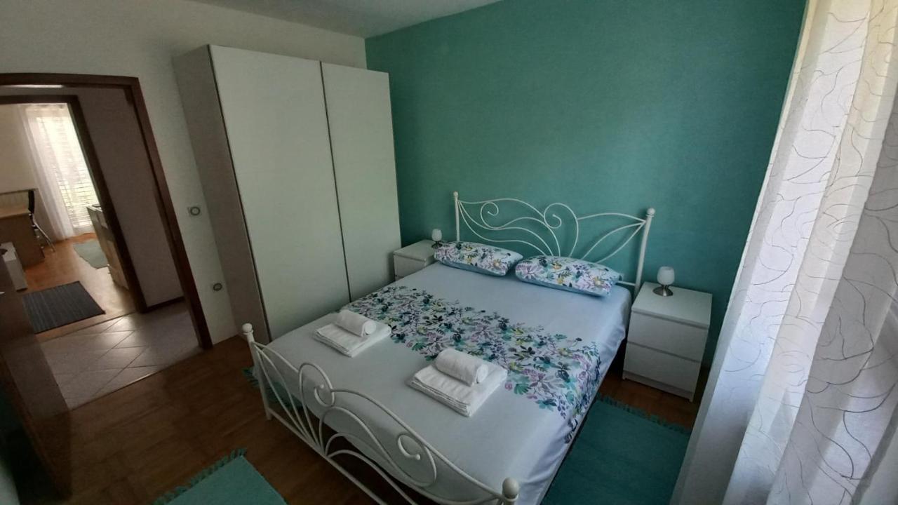 Apartma Nona Roza Zgornje Skofije Kültér fotó