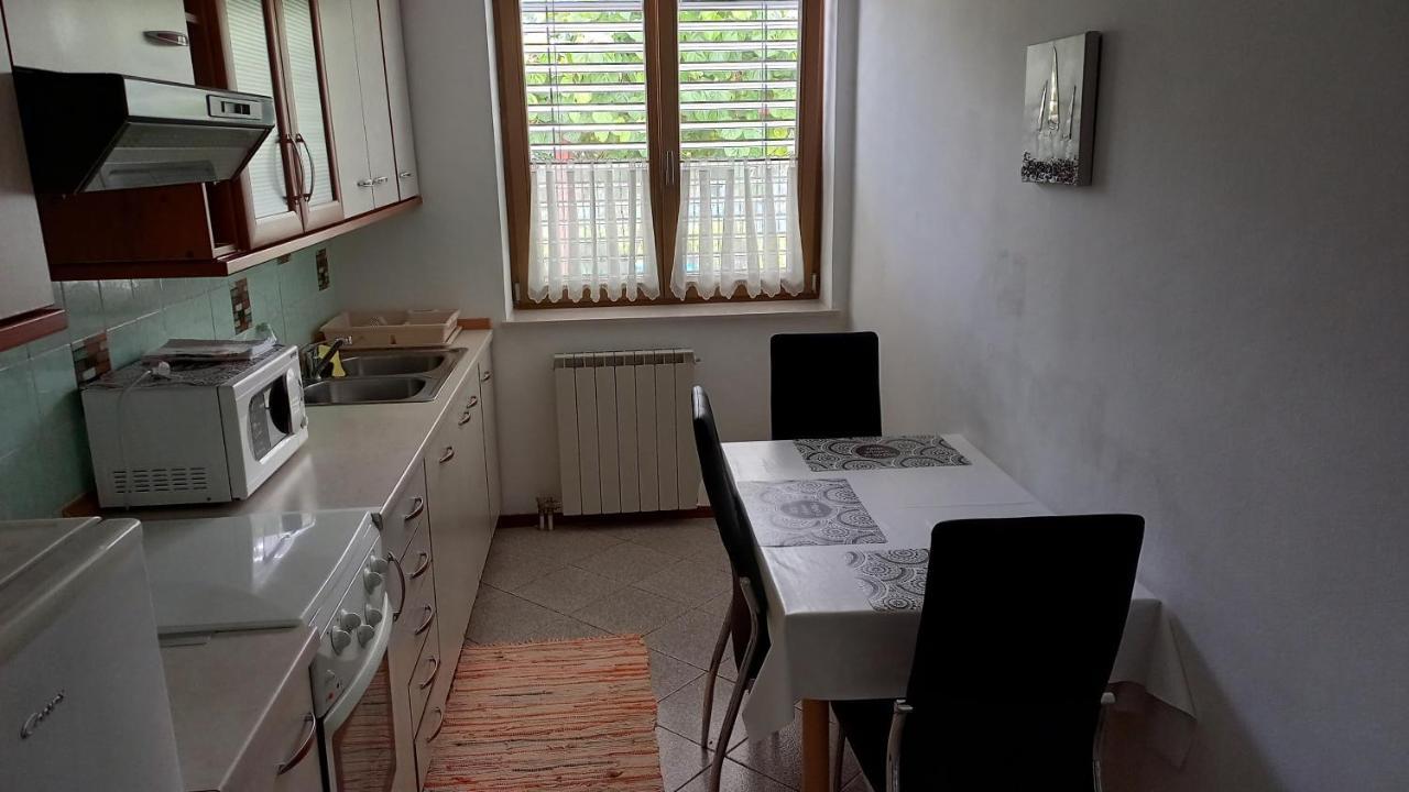 Apartma Nona Roza Zgornje Skofije Kültér fotó